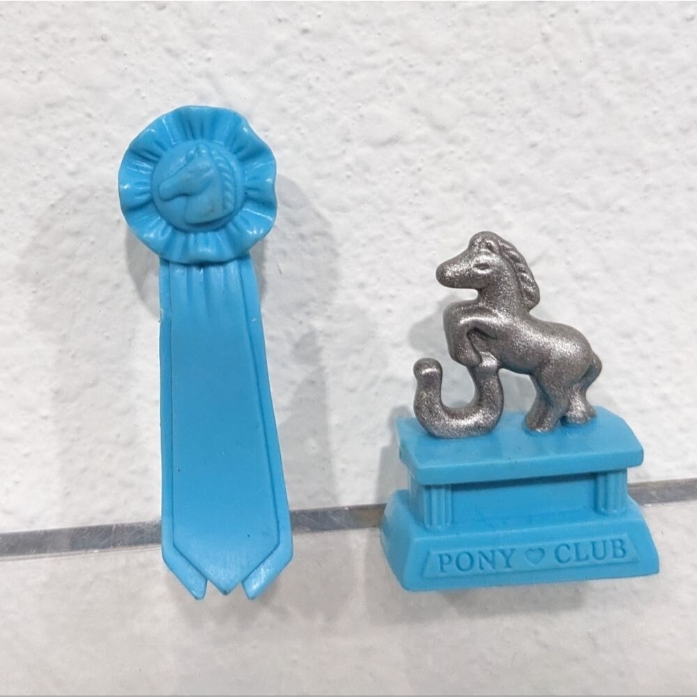 Fisher Price Loving Family Dollhouse Silver Blue Horse Pony Trophy & Blue Ribbon